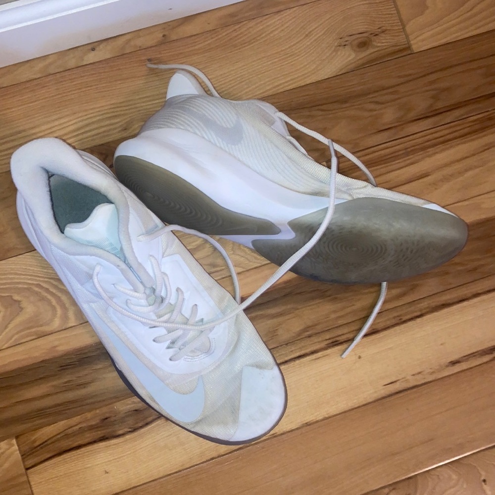 Nike men’s basketball shoes size 11